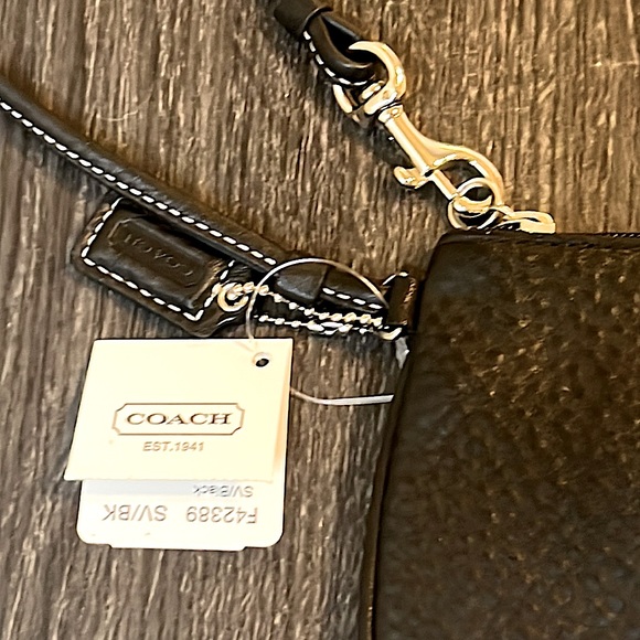 Coach - Pebbled Leather Mini Pouch - Picture 4 of 9
